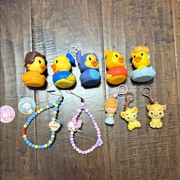 Disney bundle *READ DES* - Picture 1 of 1